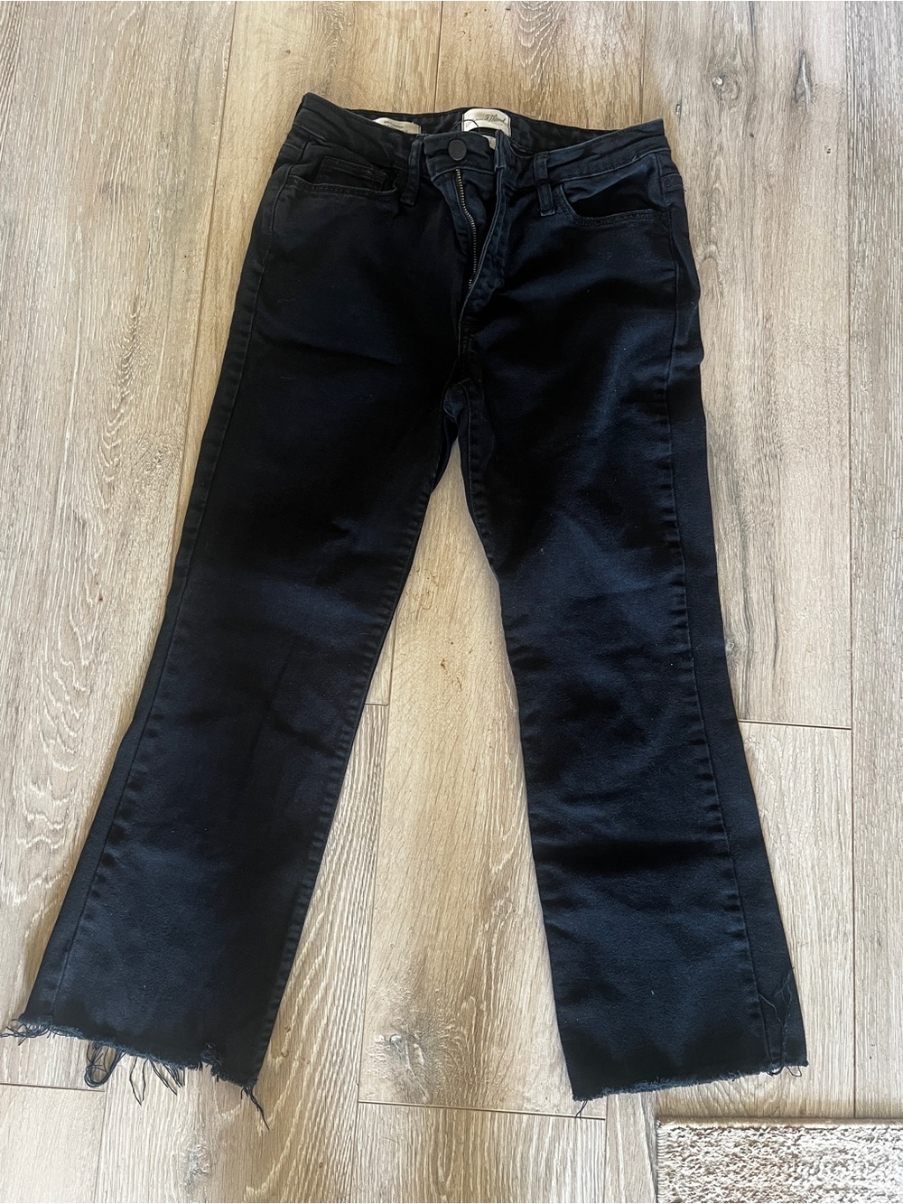 Universal Thread Women's Black Cropped Straight leg